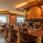 Caprice Des Neiges - Torgnon Hotel