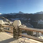 Caprice Des Neiges - 4*
