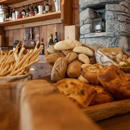 Hotel Caprice Des Neiges - Torgnon 4*