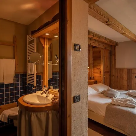 Hotel Caprice Des Neiges - Torgnon 4*