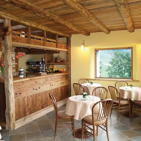 Caprice Des Neiges - 4*