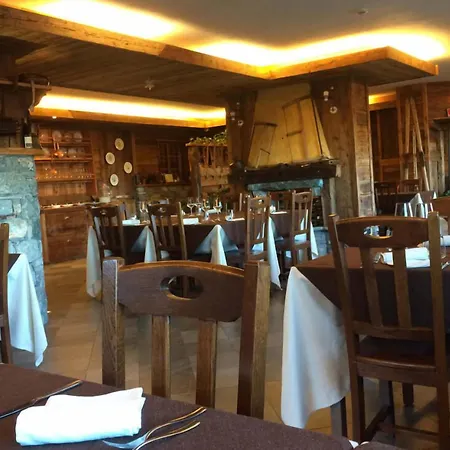 Caprice Des Neiges - 4*